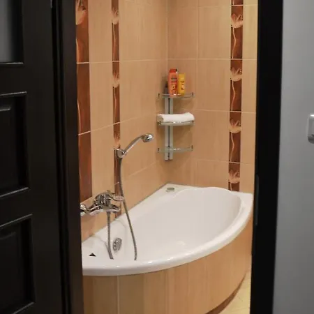 Apartament Lakowa *